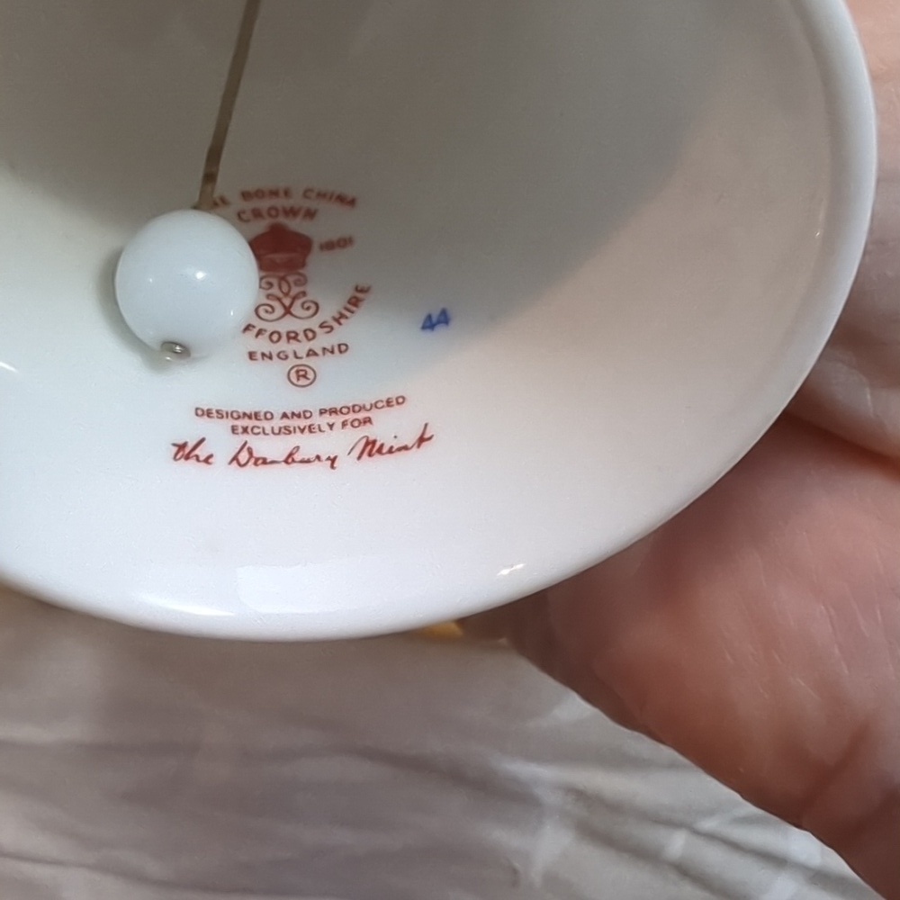 Danbury Mint Collectable Bell - Picture 4 of 4